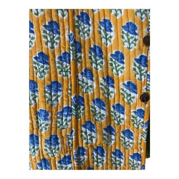 Quilted Reversible Jacket with Patch Pockets in Green and Yellow size S/M - Picture 7 of 13